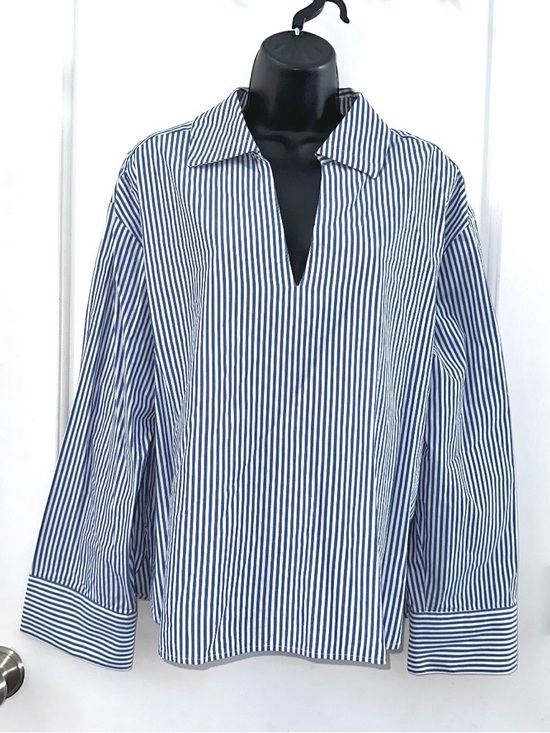 H&M Tops - H&M Blue & White striped PULLOVER SHIRT, size Large Excellent Condition